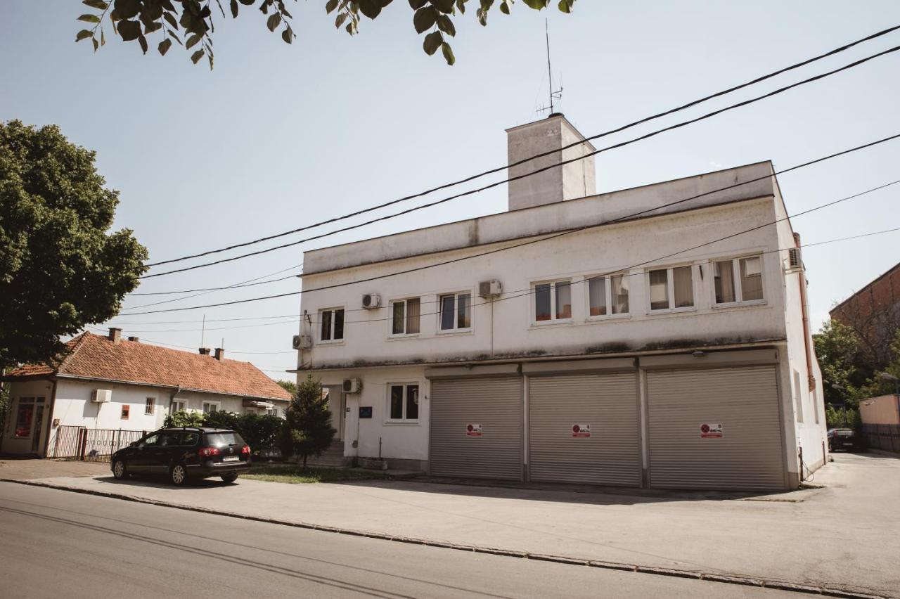 Studio5, Sa Parkingom, Centar Obrenovca Obrenovac  Zewnętrze zdjęcie